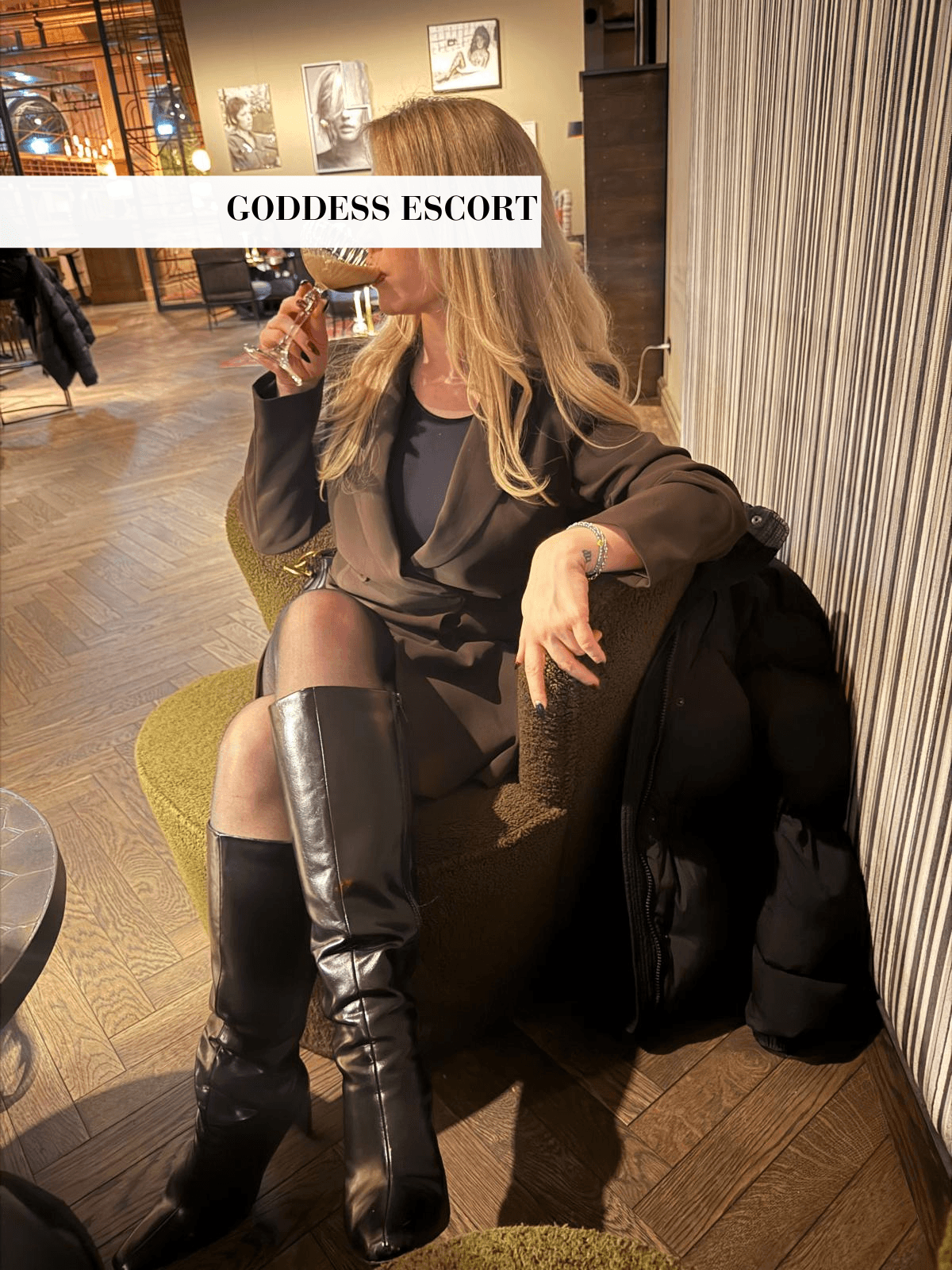 sexy blonde escort berlin