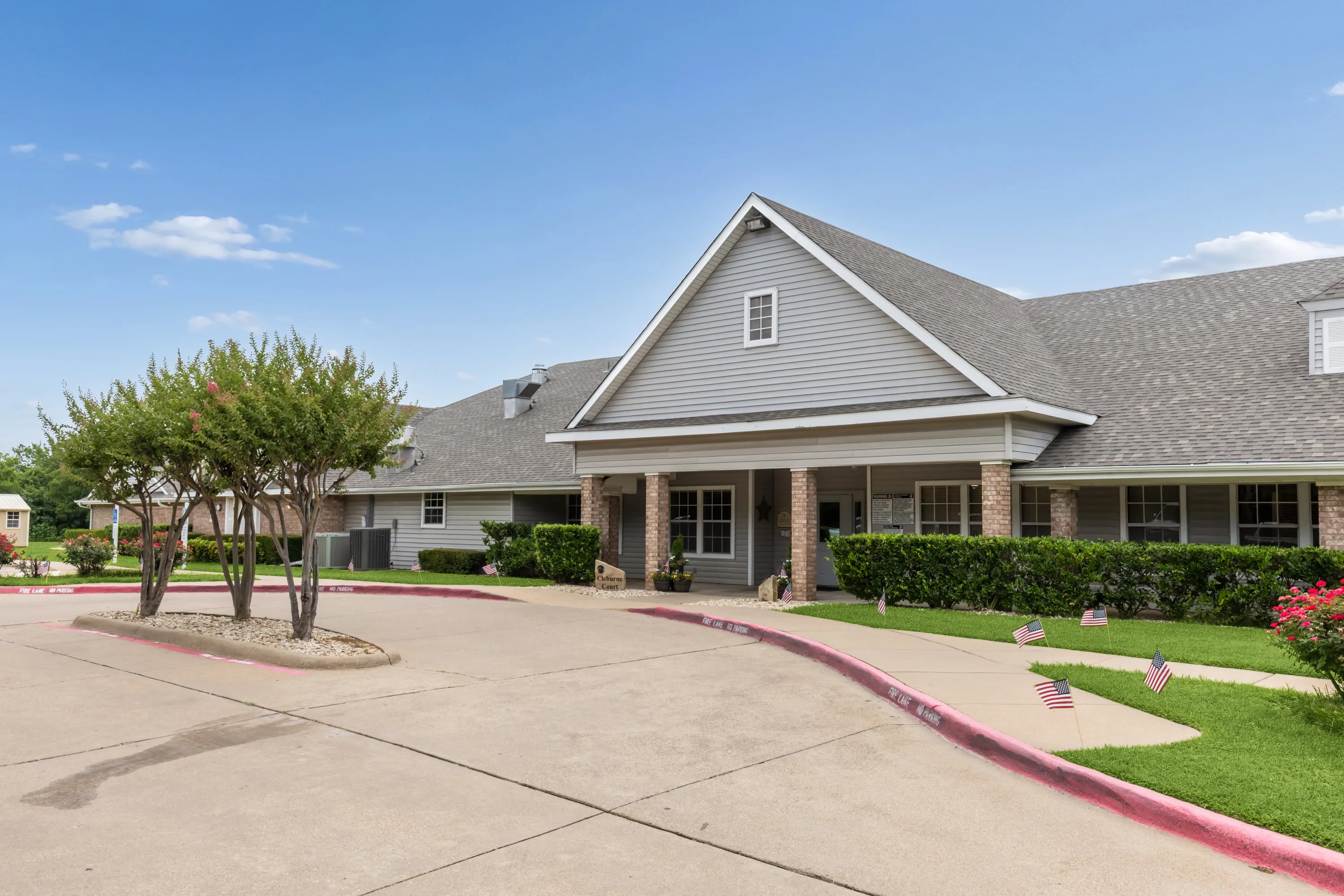 Cleburne Court photo 9