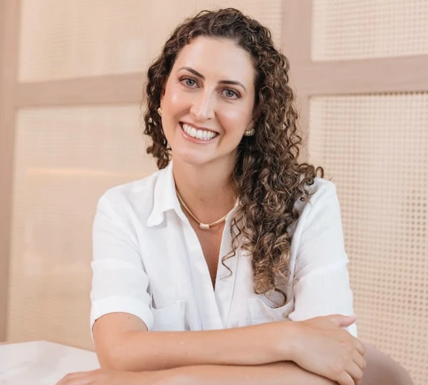 Dra. Carolina Guimarães - Ginecologista