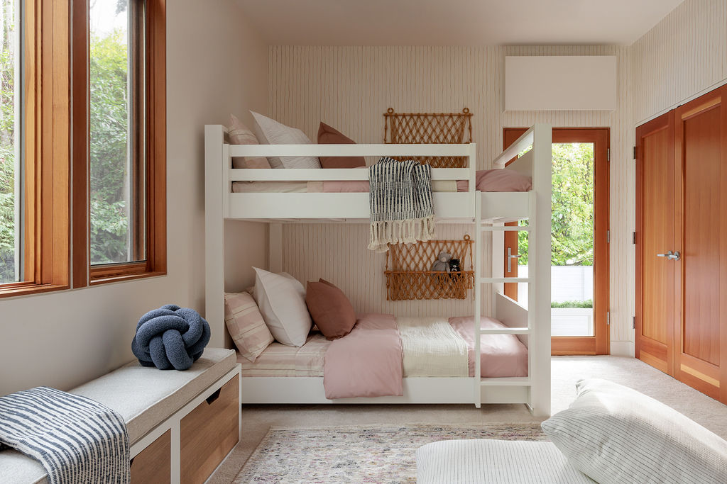 We’re so excited to share details from The Seattle House: Girls Bunkroom –– one of our favorite interior design + professional organizing projects in Seattle, Washington.