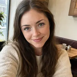 Chloe Bennett