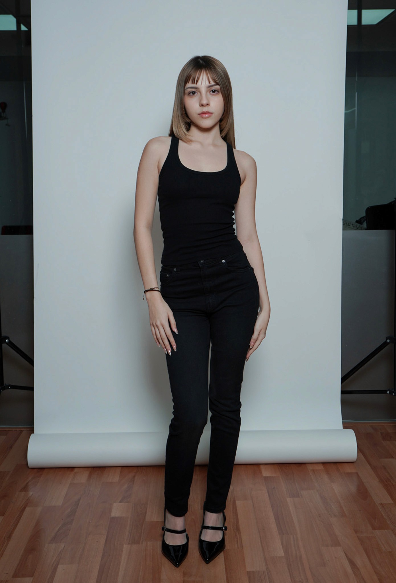 Valeria Valdéz — 12