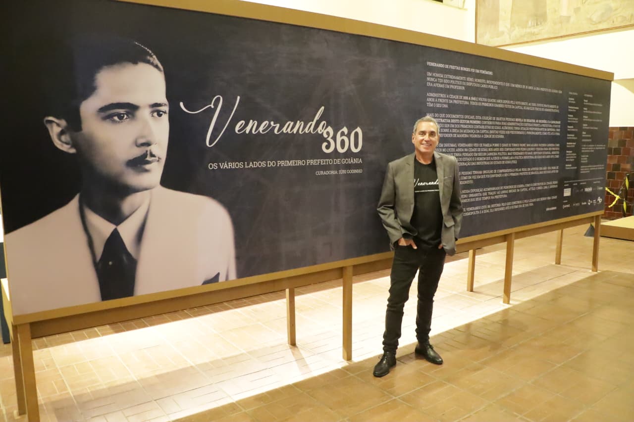 Iuri Godinho, responsável pela exposição Venerando 360º