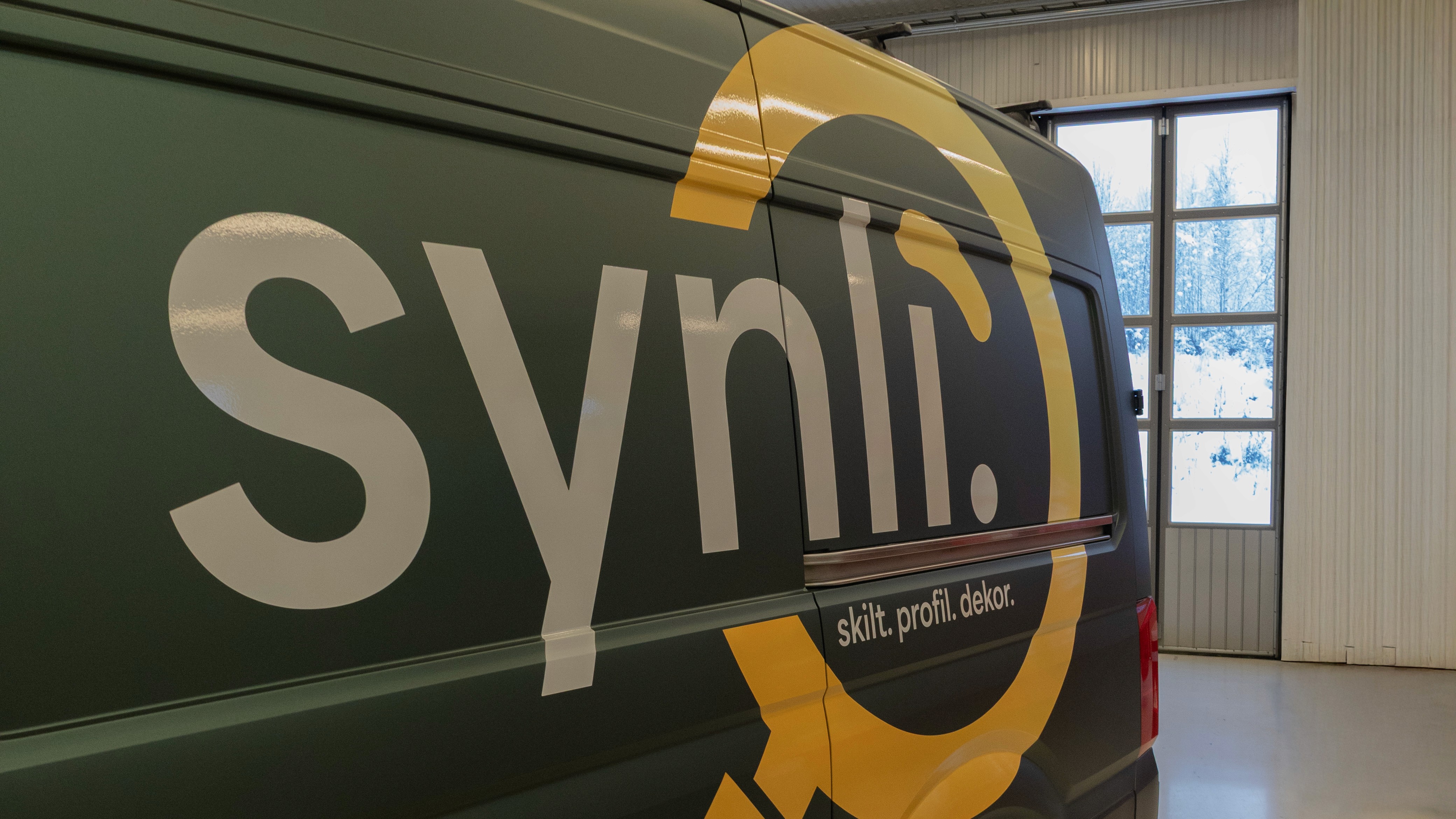 Bildekor på varebil