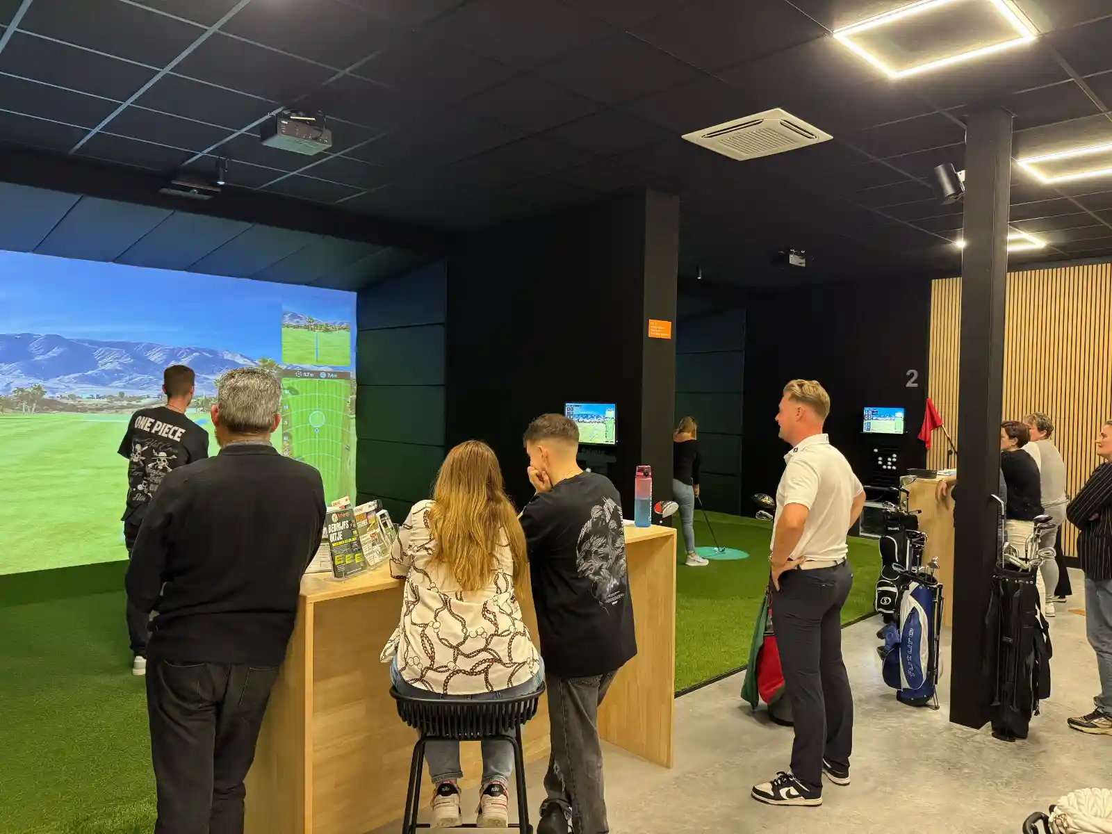 indoor-golf-groepsactiviteit-balanss-rutten-virtual-golfbaan-trackman-simulator-event