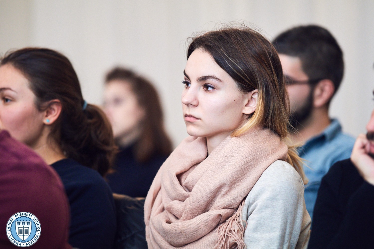 LBS students listening to Dkfm. Dr. Claus J. Raidl , President of the National Bank of Austria (OeNB - Oesterreichische Nationalbank)