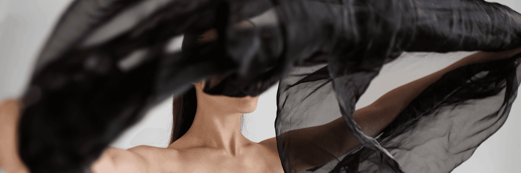 Women portrait in brown hair