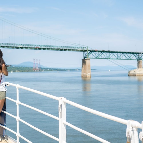 Du thuyền tham quan sông ở Thành phố Quebec