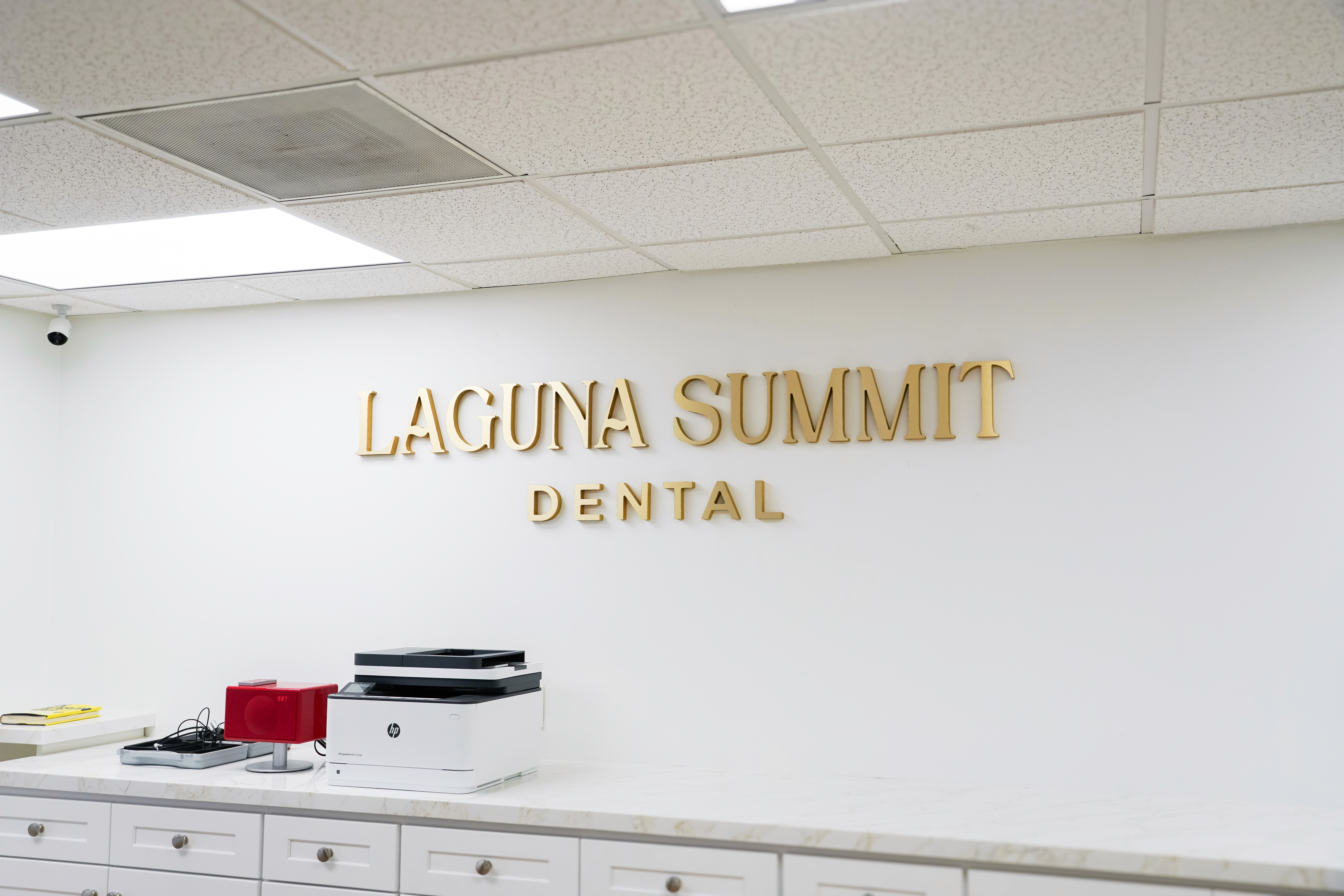 Laguna Summit Logo