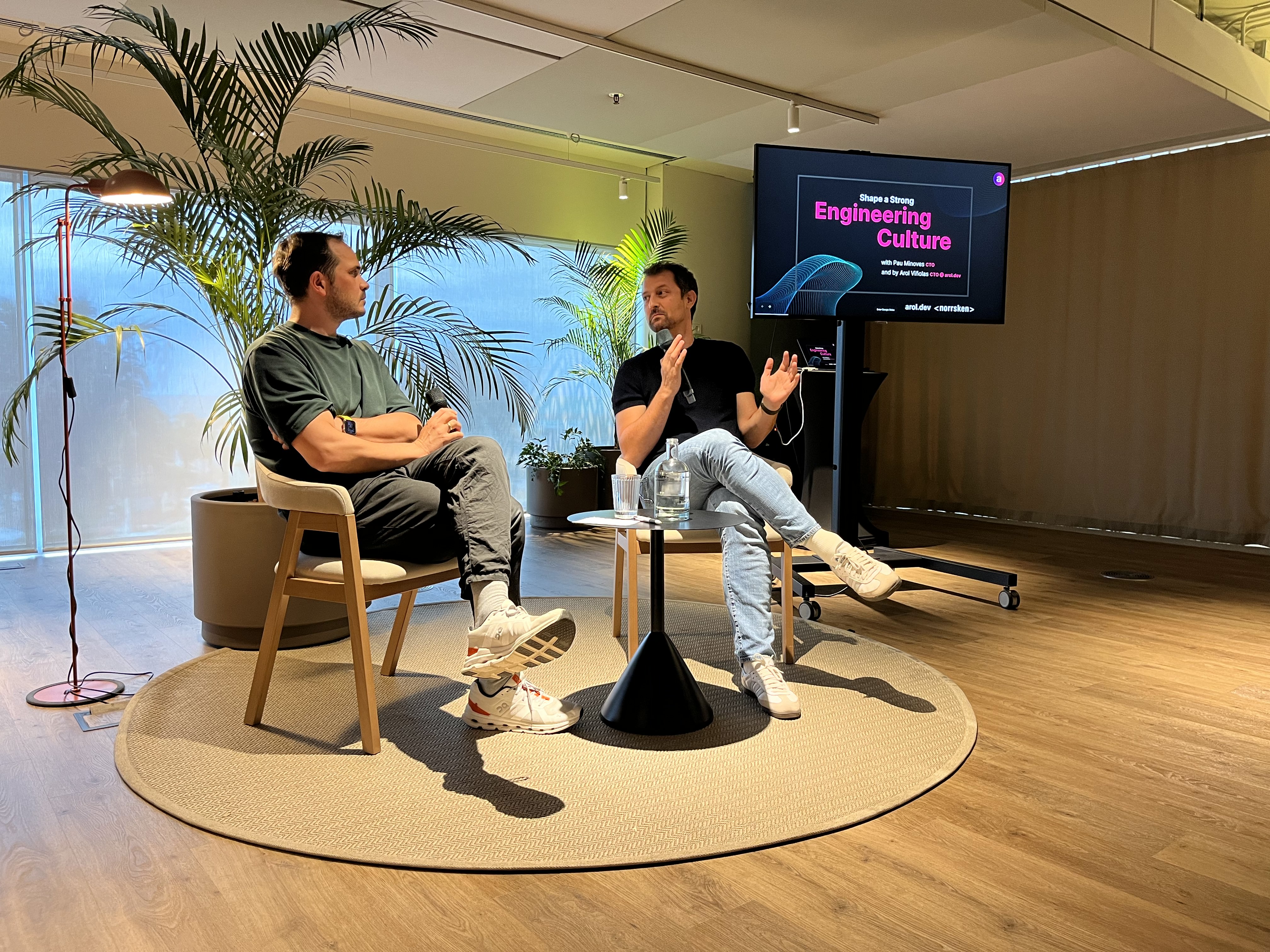 a close up of a blue and white pattern