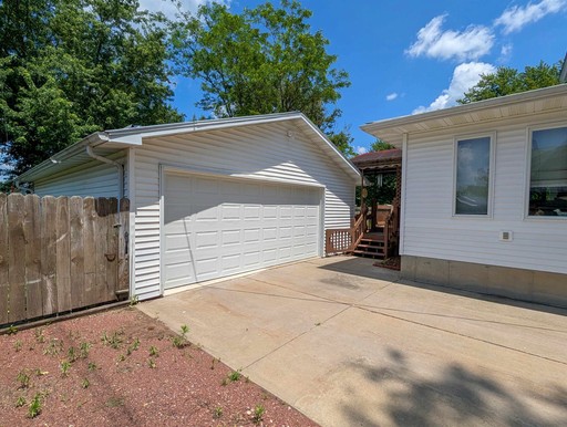 Photo 10 of 303 Lafollette Street, Blue River