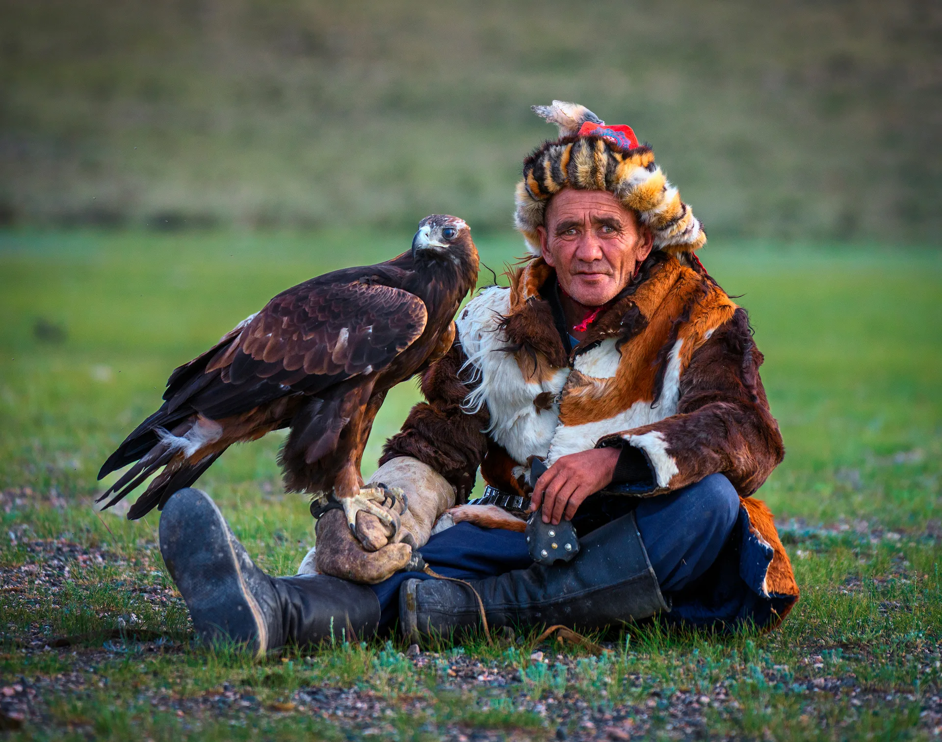 Cazador Kazajo con su aguila dorada, Mongolia