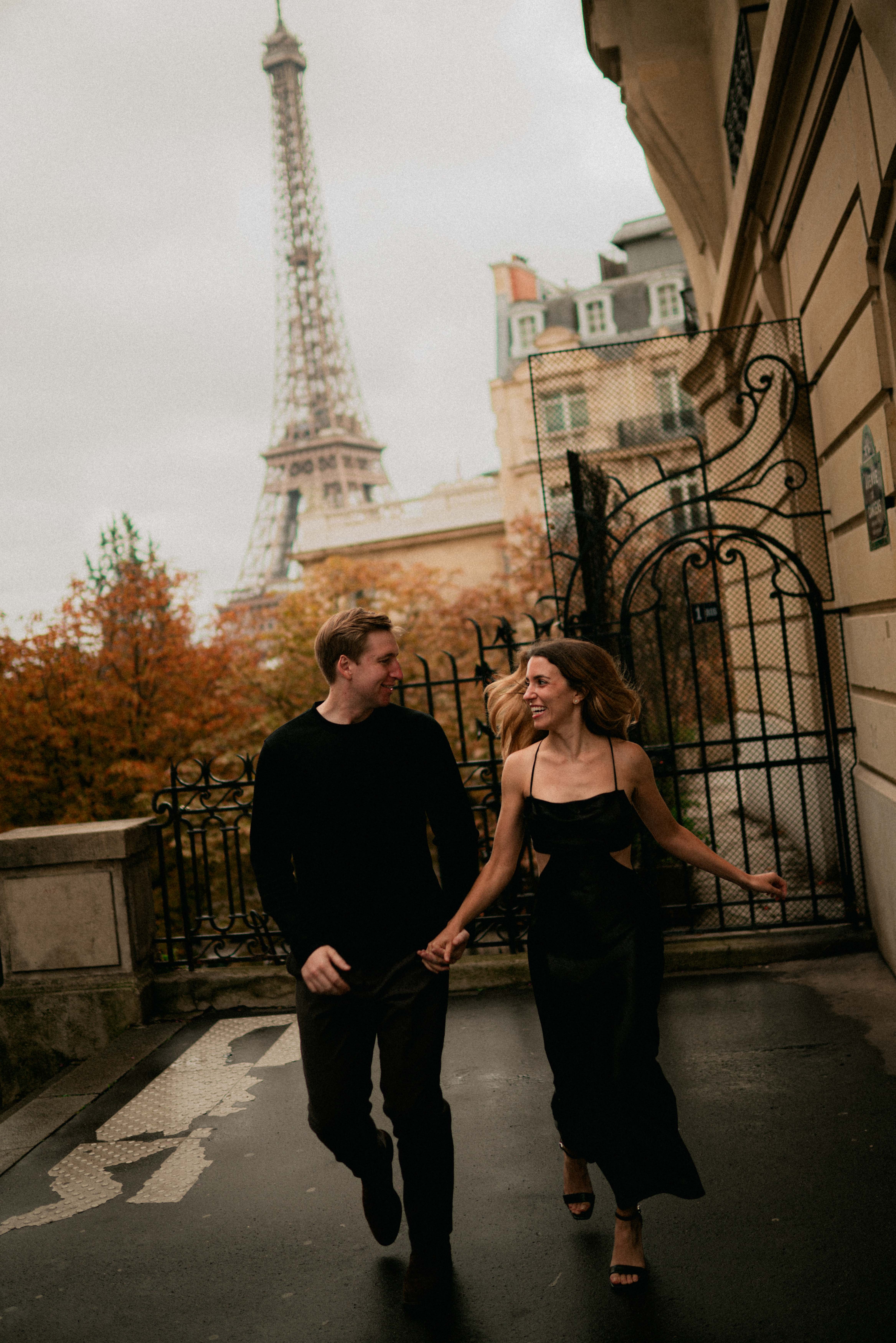 Paris Photographer - LeParisPro. Weddings, engagements, proposals, lifestyle and fashion photoshoots.