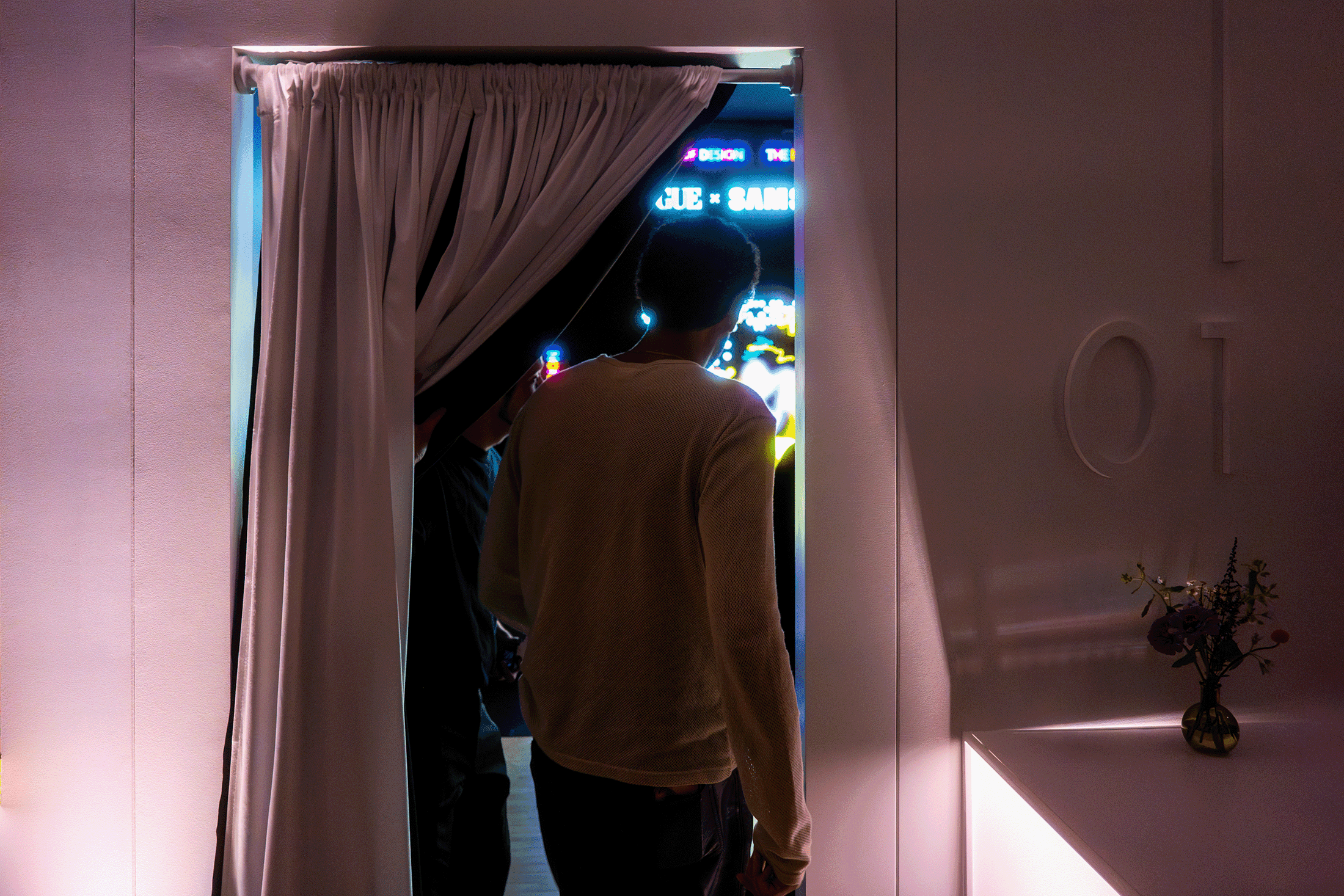 A guest entering the Vogue x Samsung experience
