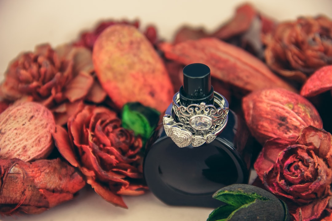 Find out how you can spot fake from real perfumes, the ultimate guide.