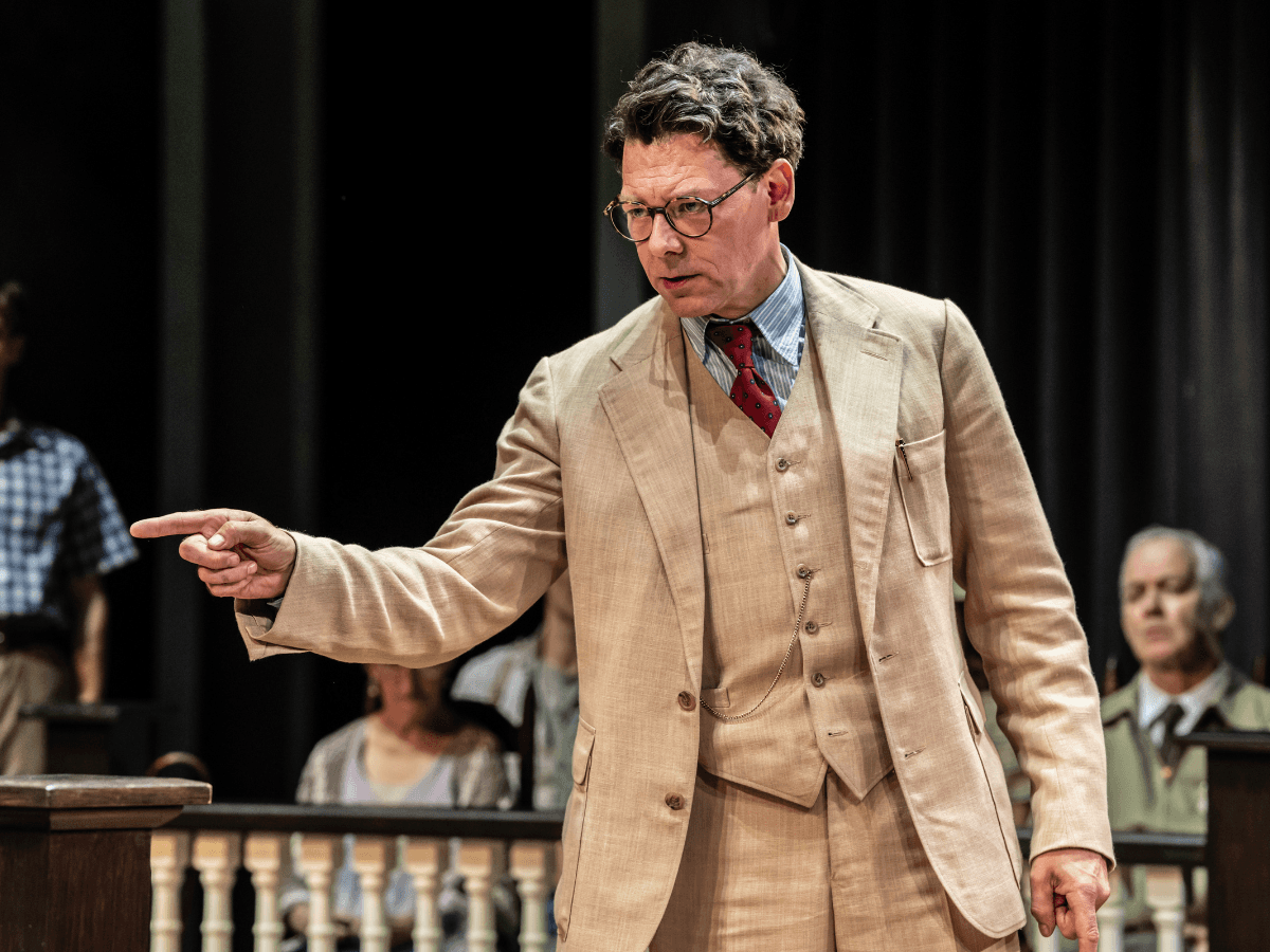 Richard Coyle como Atticus Finch en "Matar a un ruiseñor" de Aaron Sorkin