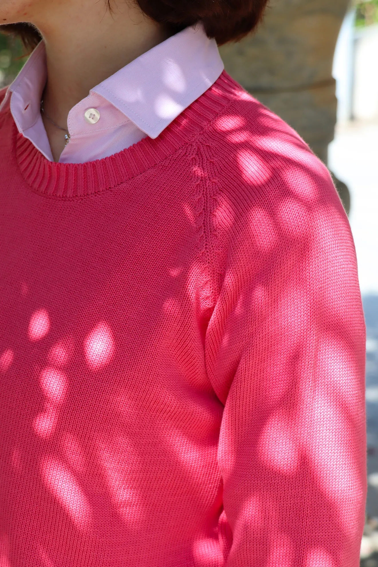 Scatti professionali per e-commerce e social di Strike Inside, prodotti da Aura Studio di Genova: fotografia luminosa ed editing accurato per valorizzare capi artigianali.