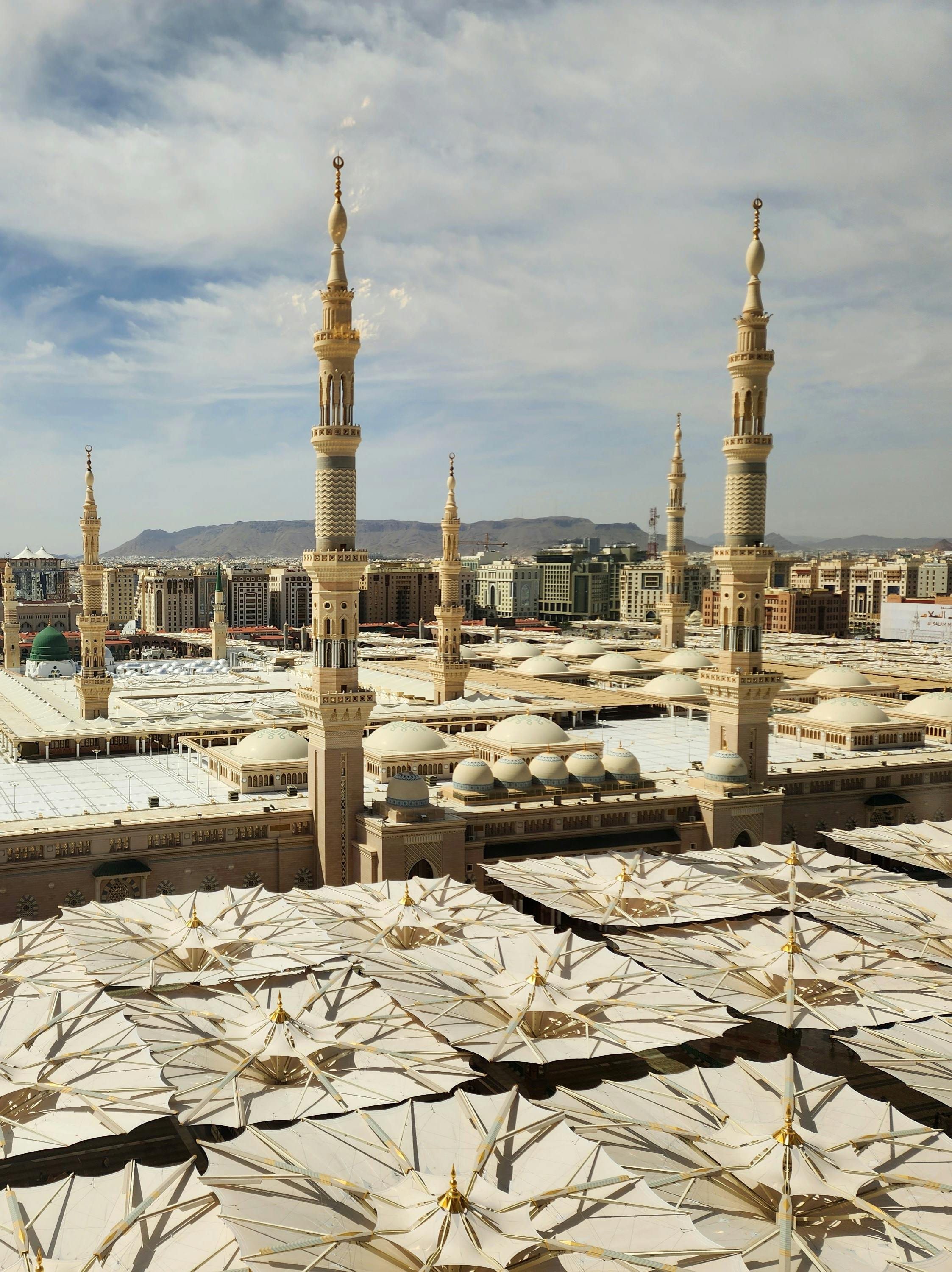 a-stunning-aerial-view-of-al-masjid-an-nabawi's-architecture-in-madinah,-saudi-a - abu-aman (pexels)