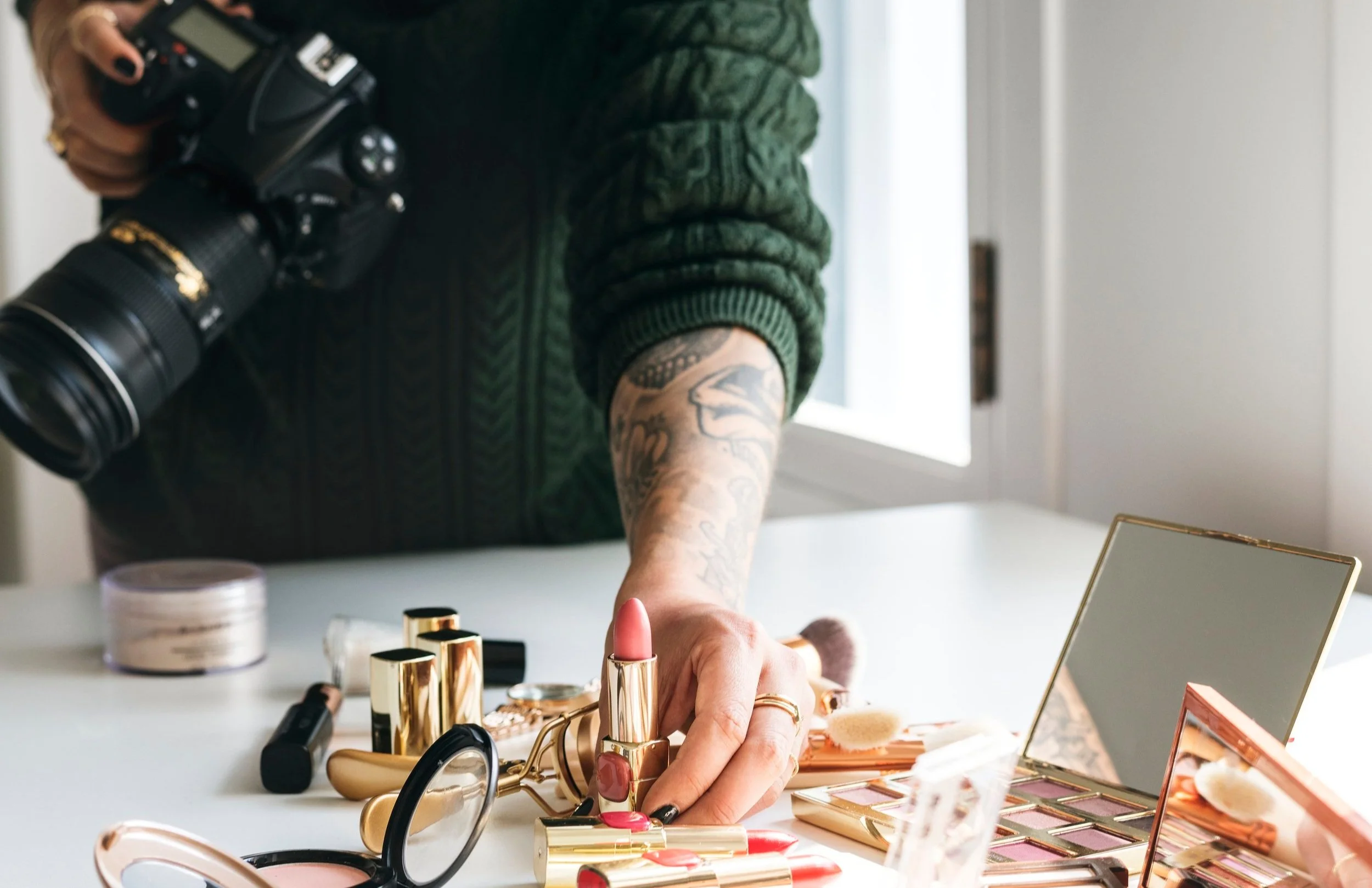 How to Take Professional Product Photos (A Guide for eCommerce Sellers)