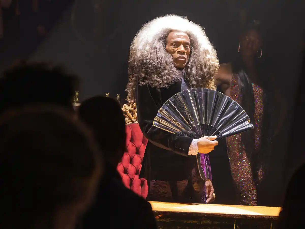 צילום מתוך ההפקה CATS: The Jellicle Ball, המציגה כוריאוגרפיה בסגנון בולרום בברודוויי