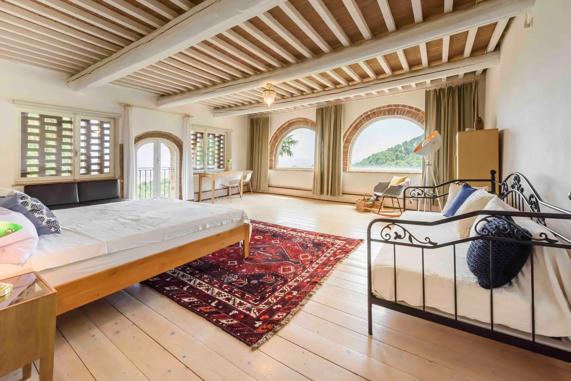 Luxury minimal chair