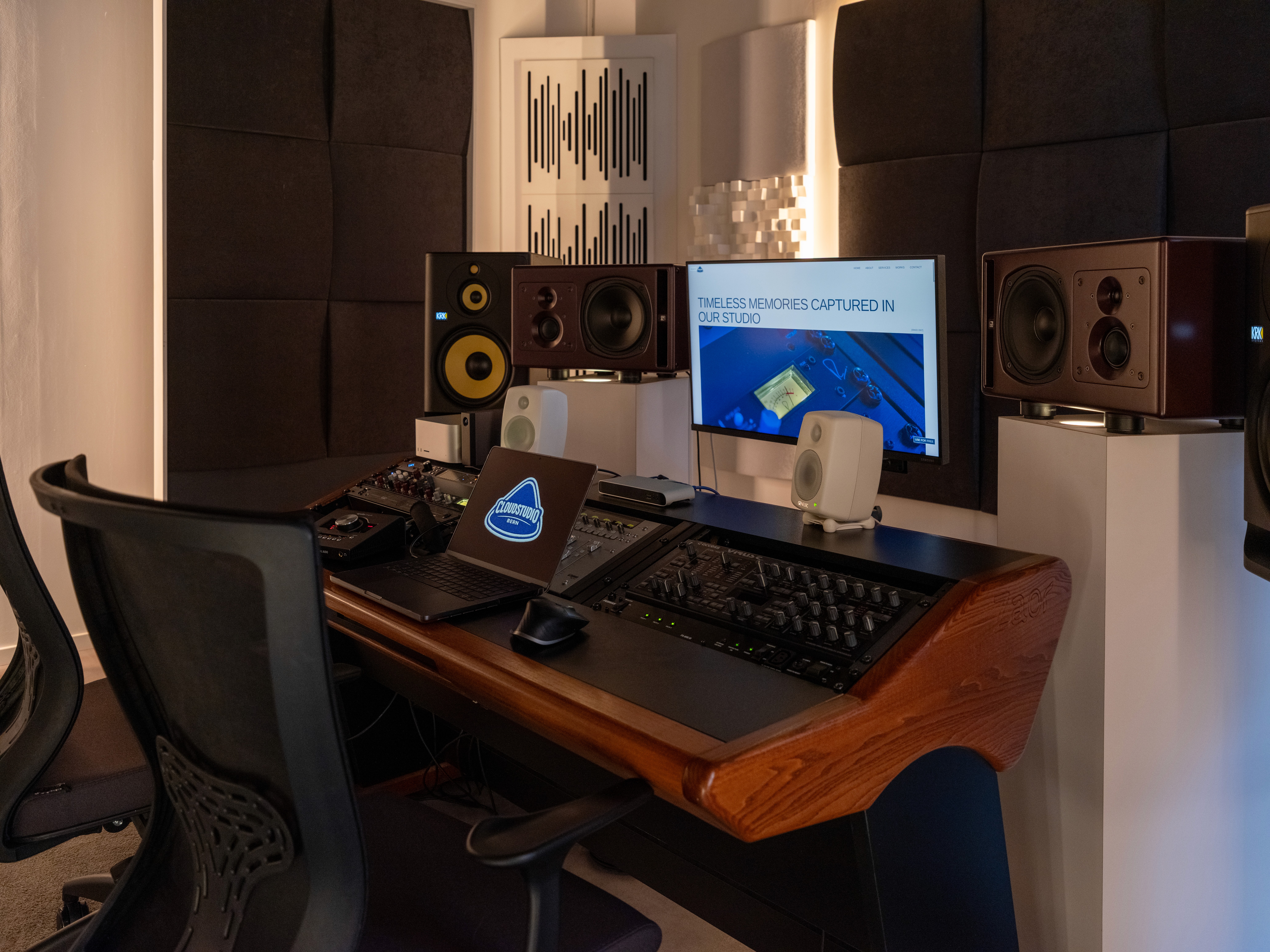 MInimal Studio