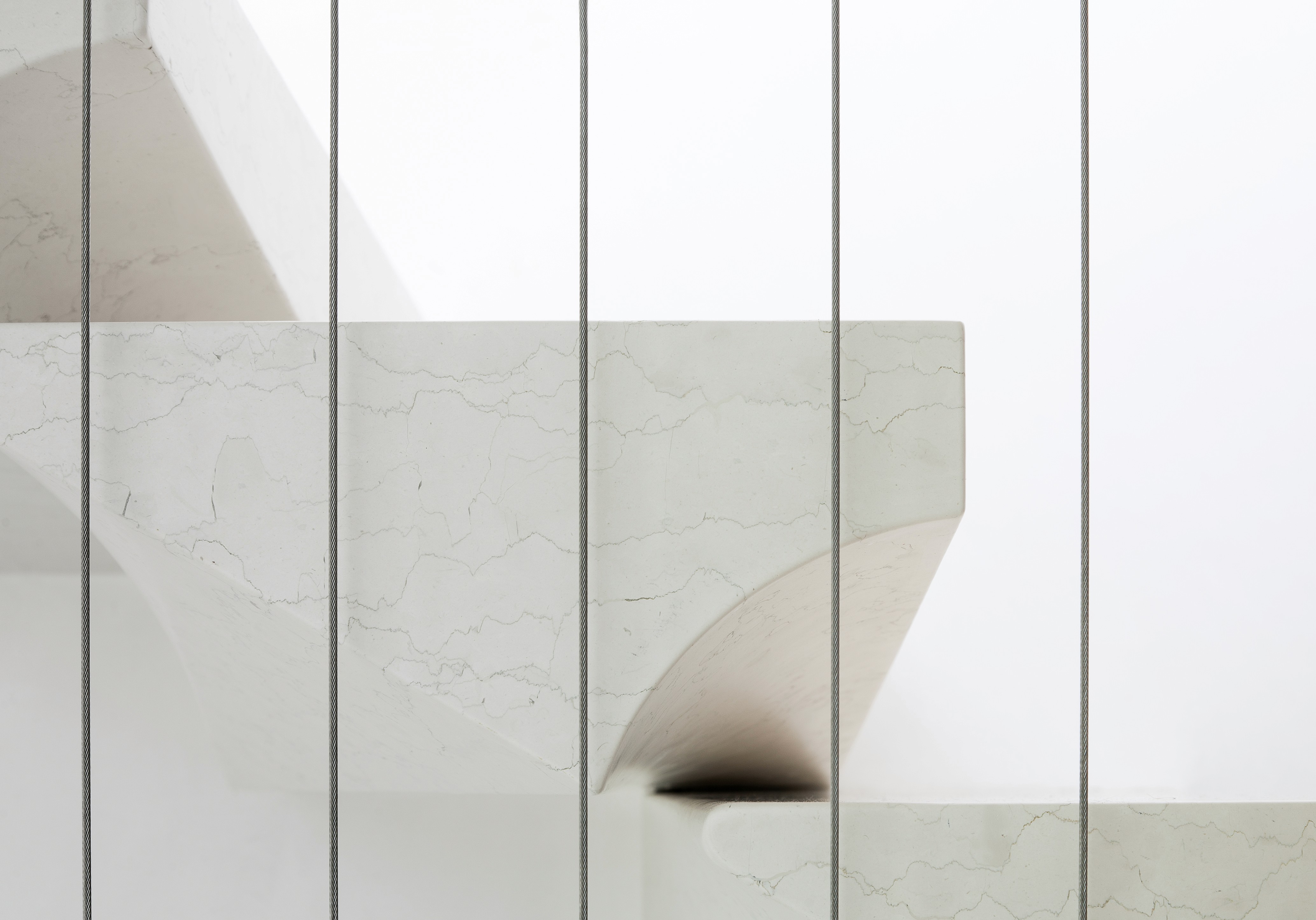 dettaglio gradino scala in marmo