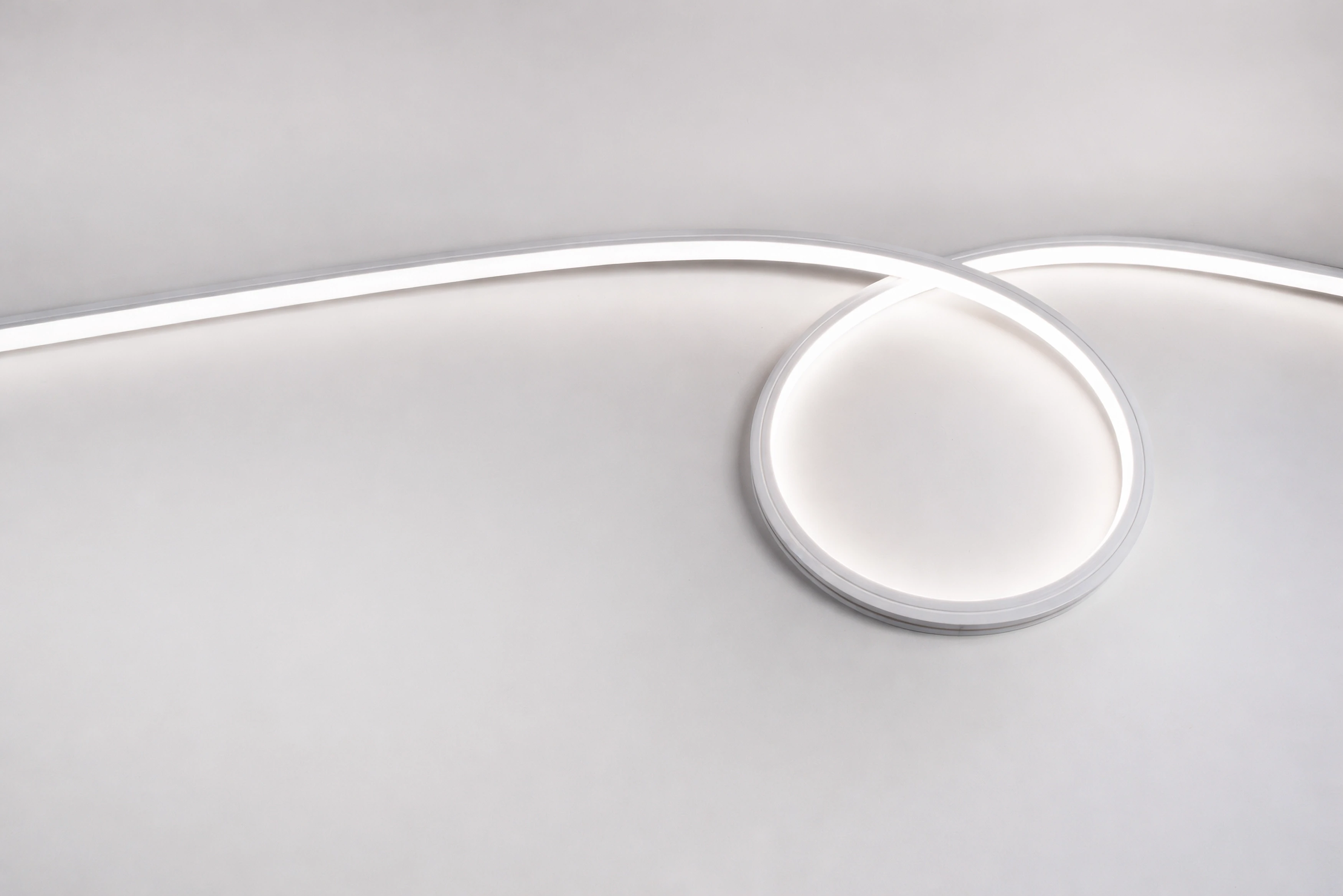 Taśma LED COB 8 mm 24 V emitująca jednolitą linię światła