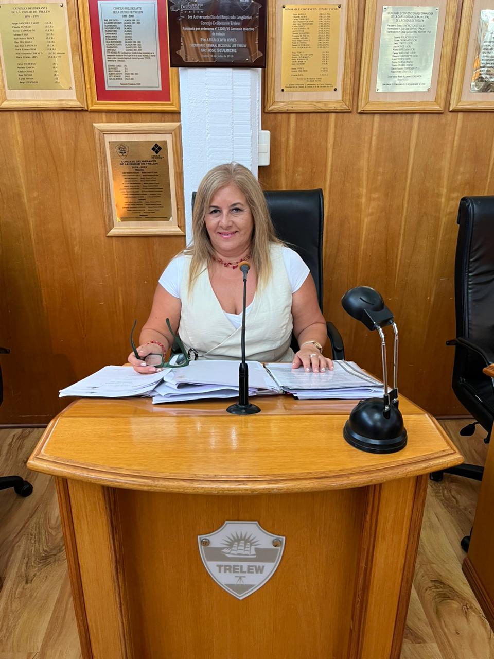 Claudia Solís fue electa por el oficialismo y un sector de la oposición para presidir el Concejo Deliberante en 2026.