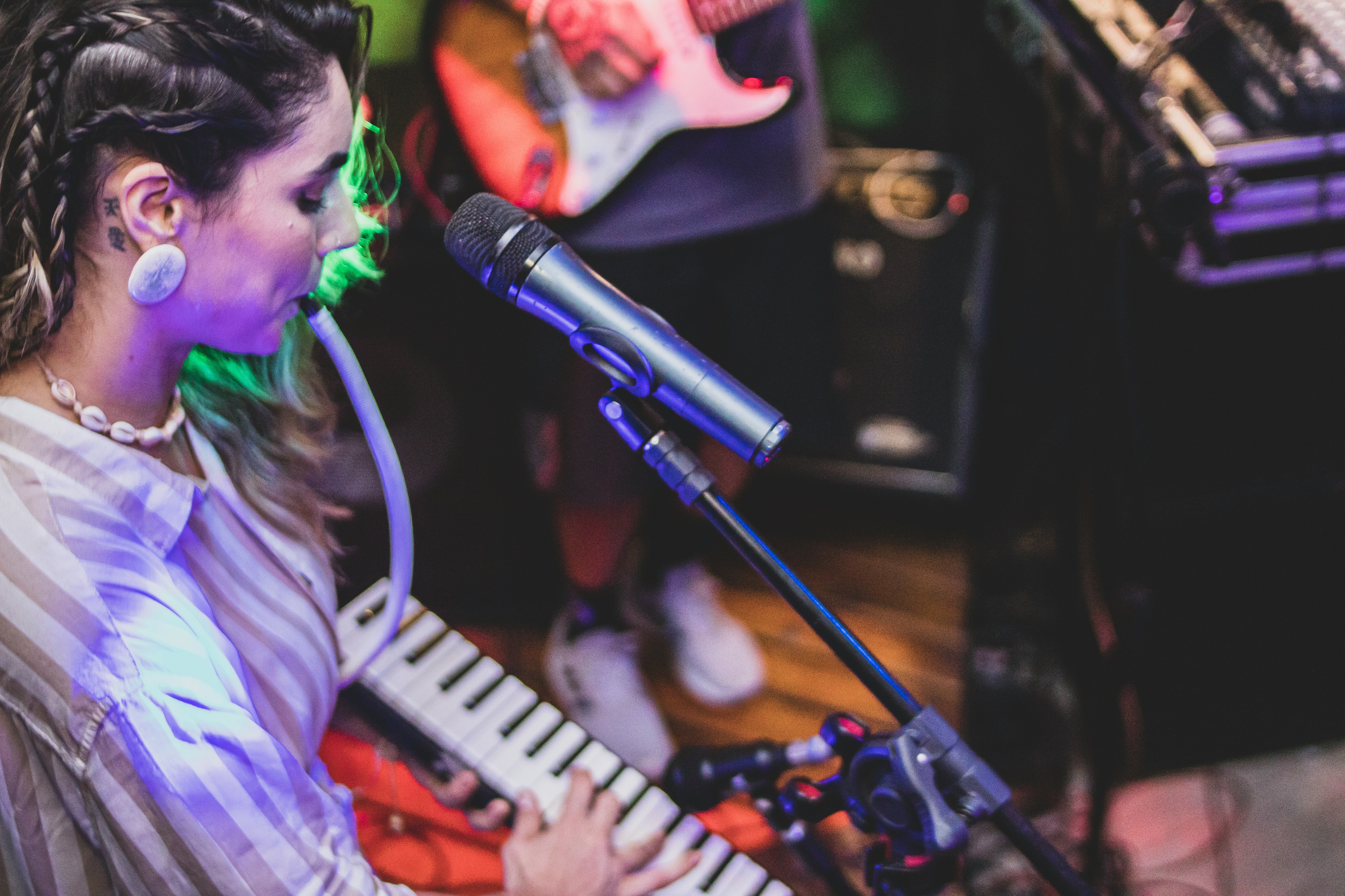 Female singer with band - different voice types