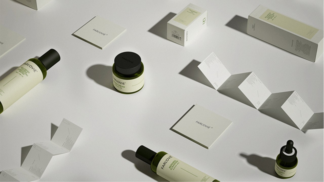 Woman Front Zoom Pose