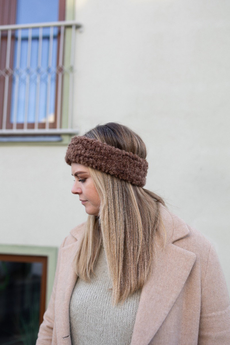 Cuddly Headband knitting pattern by Knit&Note