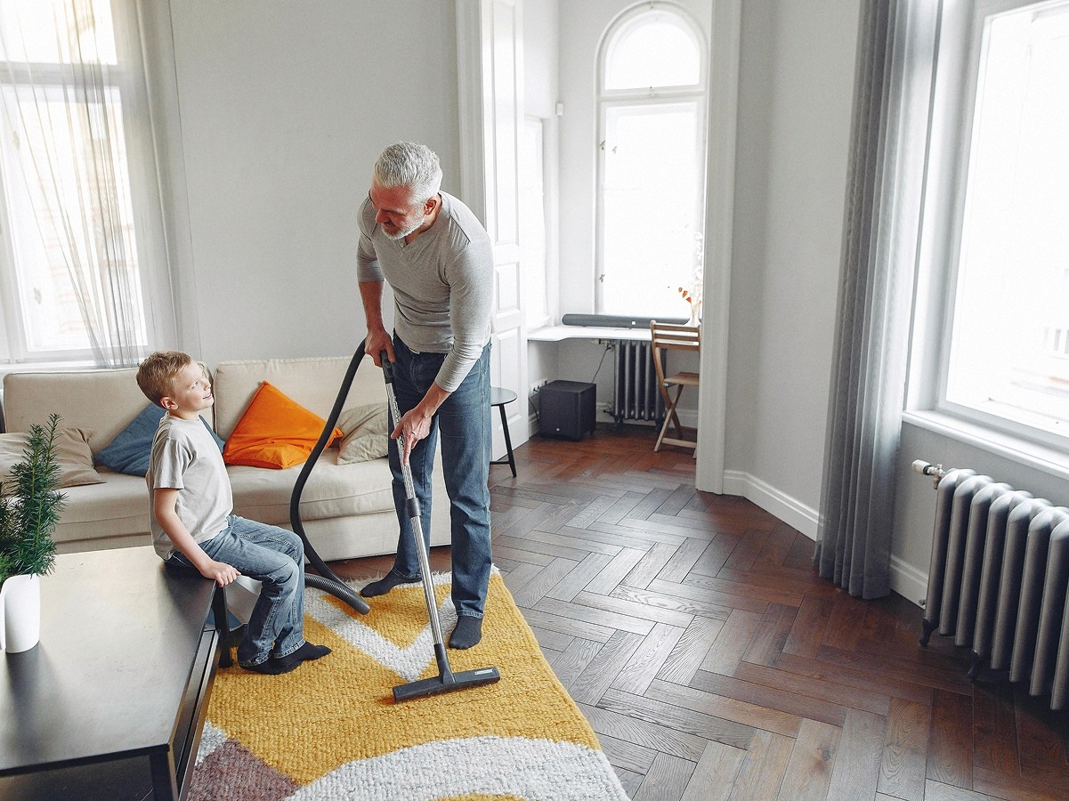 Weekly home habits that cut deep cleaning time