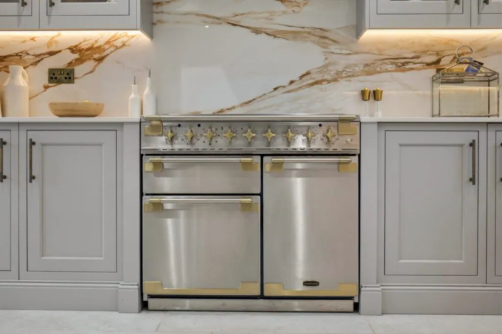 NG Bespoke kitchen in Wychwood, Cheshire, photo 8 of 8