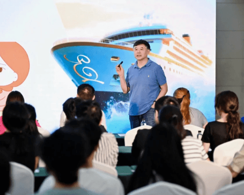 機場品牌櫥窗與展架設計 機場零售終端陳列設計 Airport window display and merchandising fixture design in airport