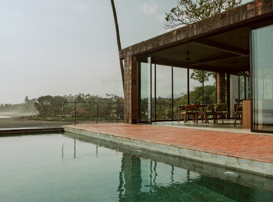 A freehold 3-bedroom beachfront villa with ocean views in Balian