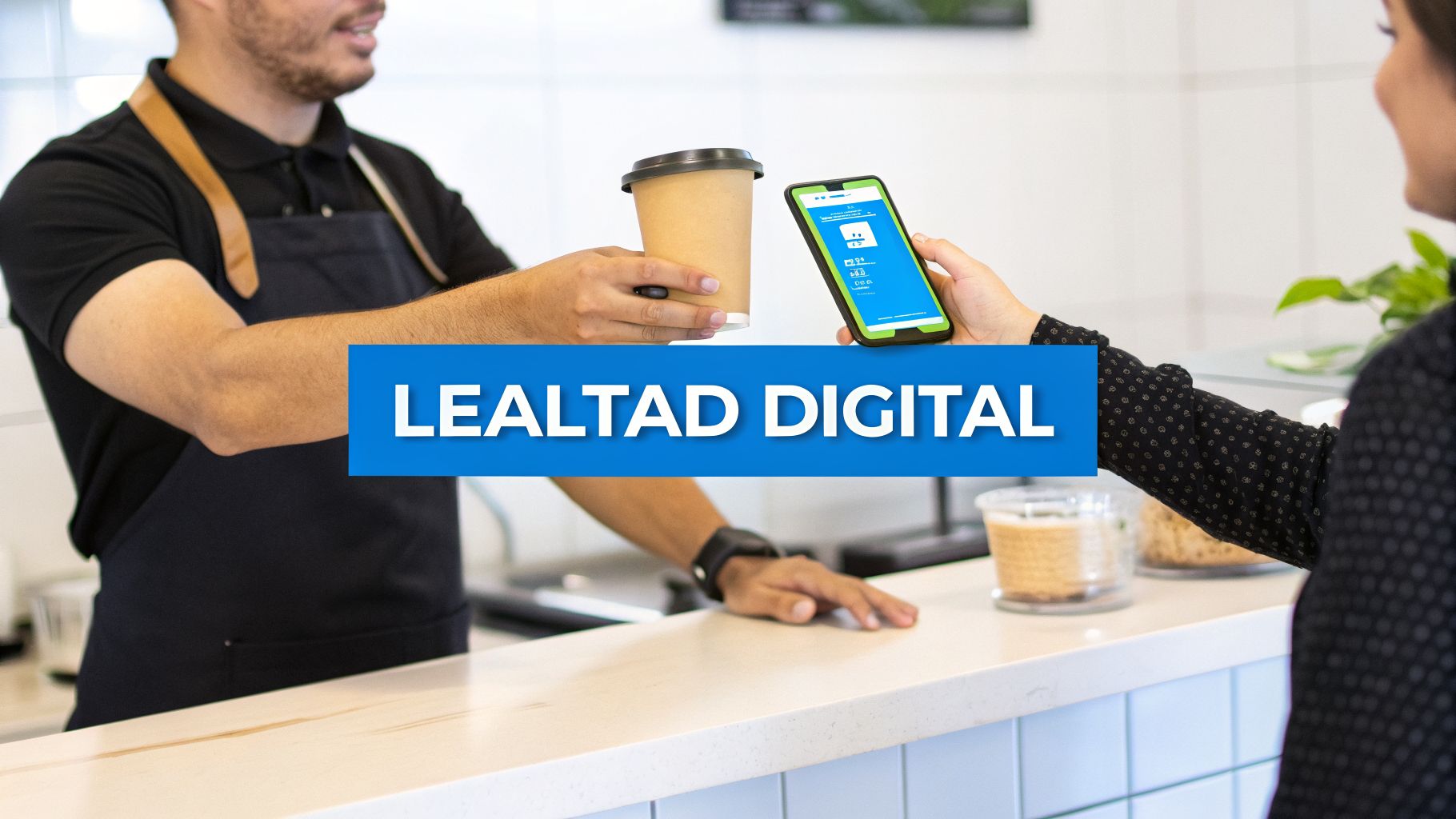 Barista entrega café a cliente que usa app de lealtad digital en su celular en una cafetería.
