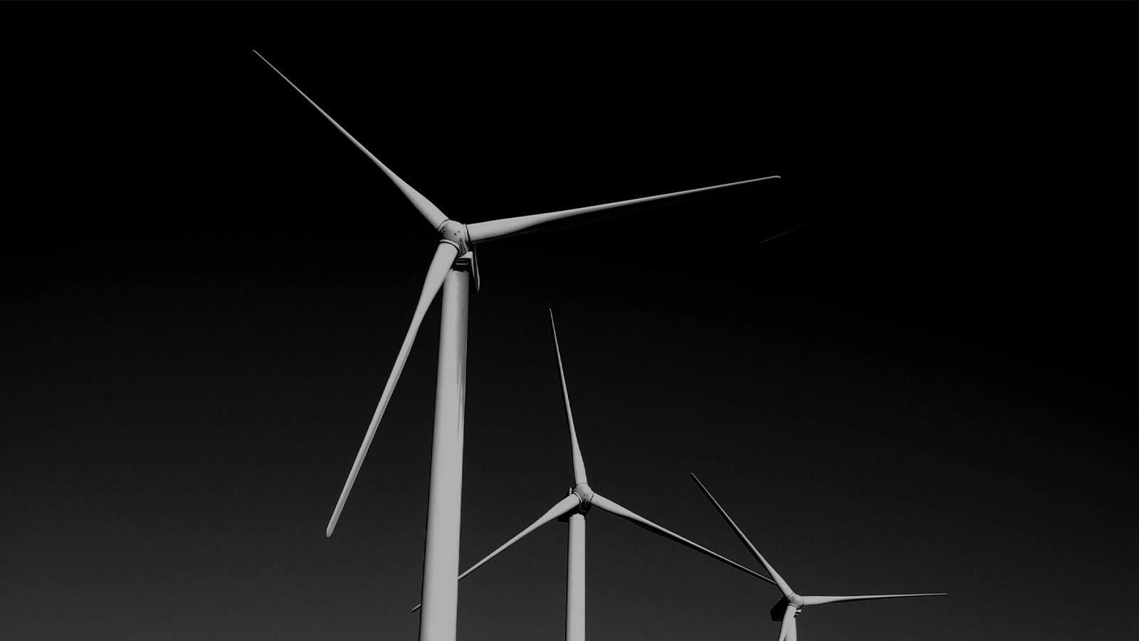 closeup photo of windmill