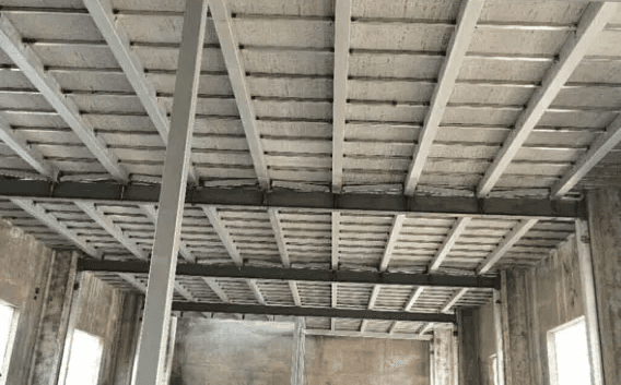 BW Floor Design 專業室內匹克球場地板多層結構，展示卓越減震及防滑工藝細節。