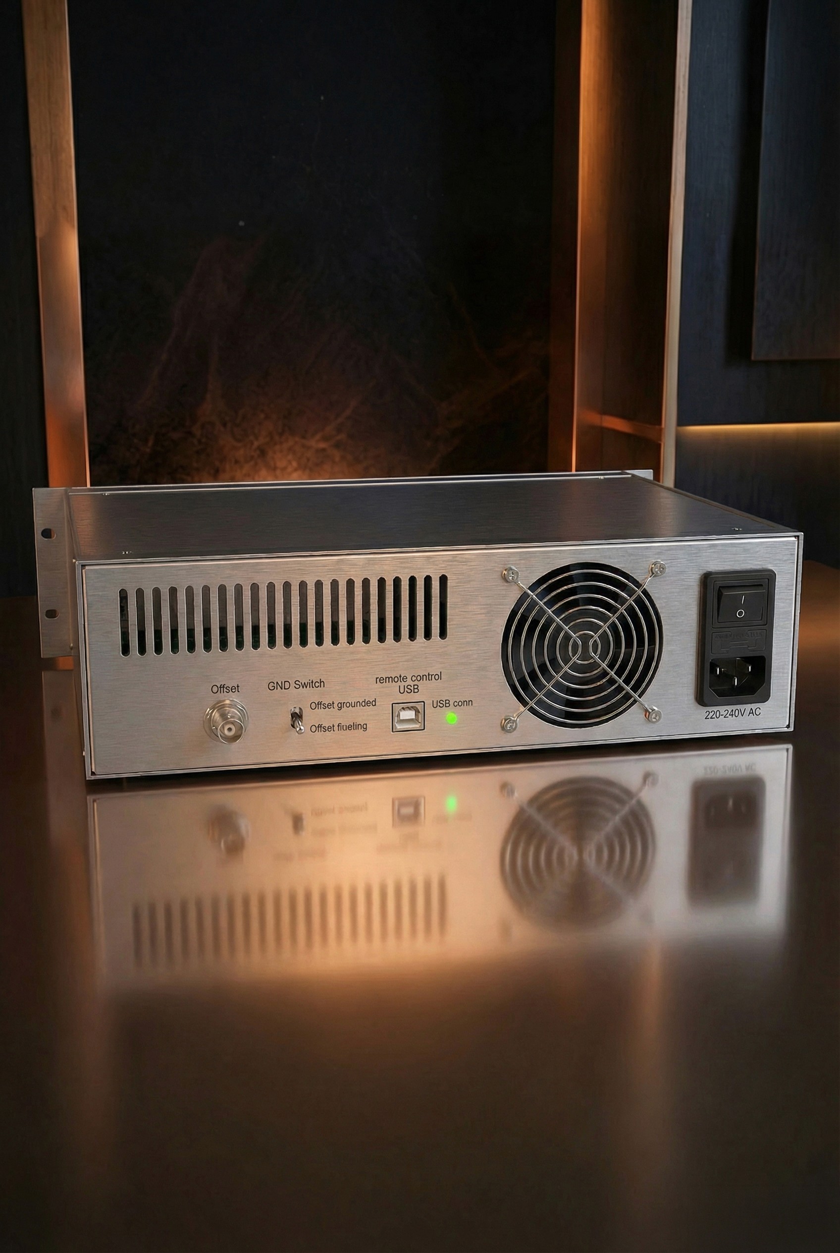 Back Precision DC Voltage Source