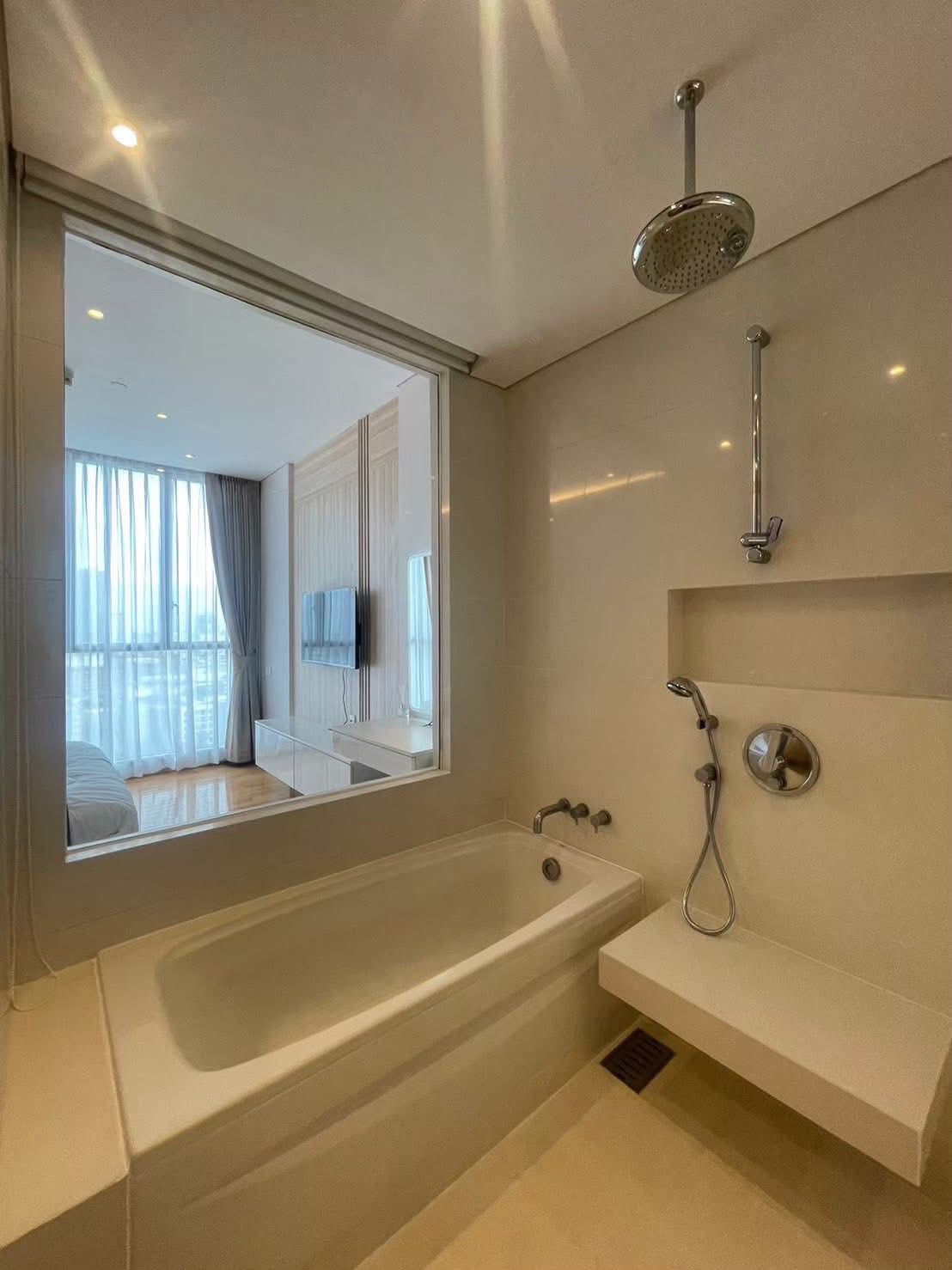 Aequa Residence 1 Bedroom Pet-Friendly Condo 5