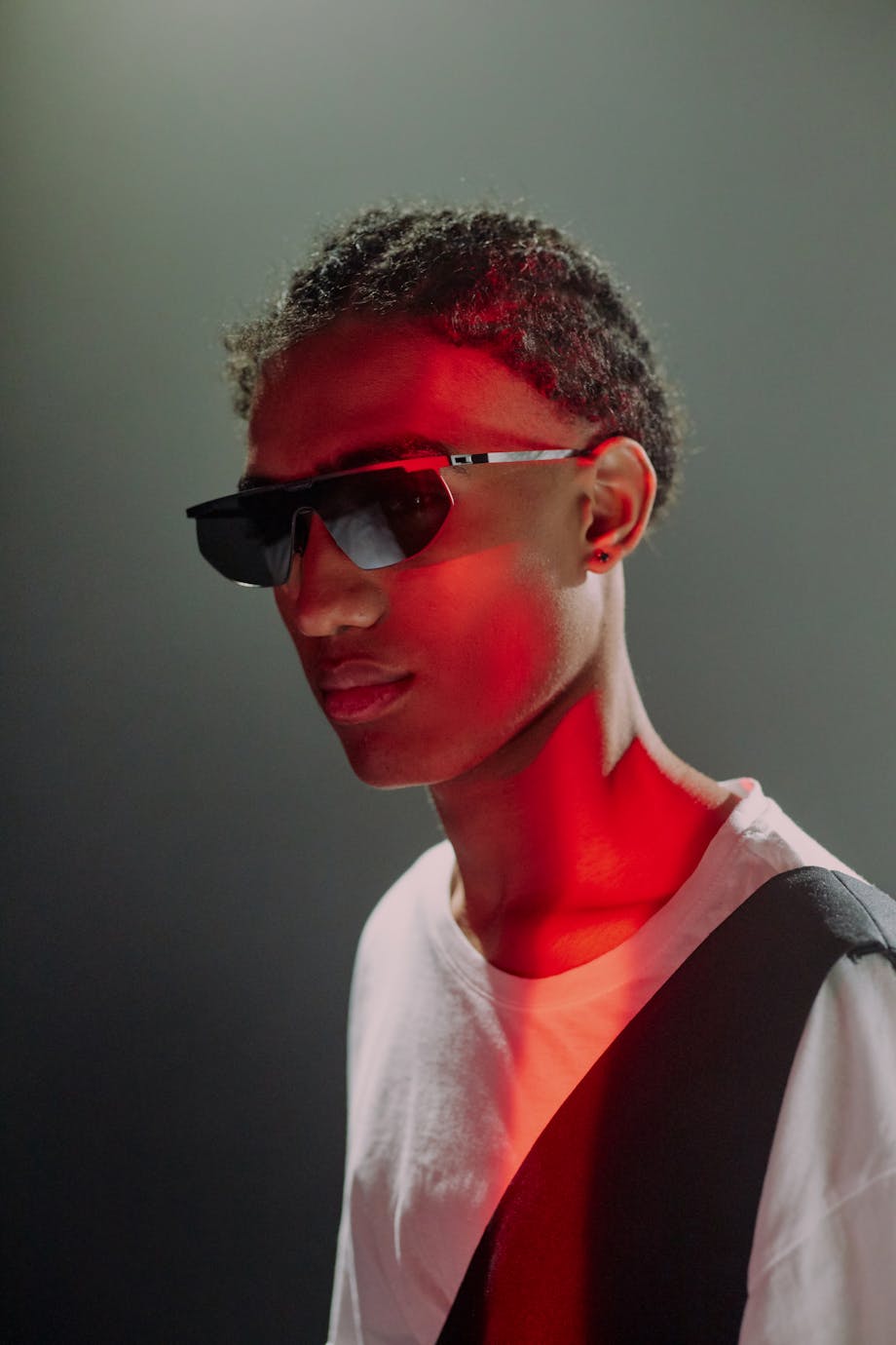 Young man with sunglasses