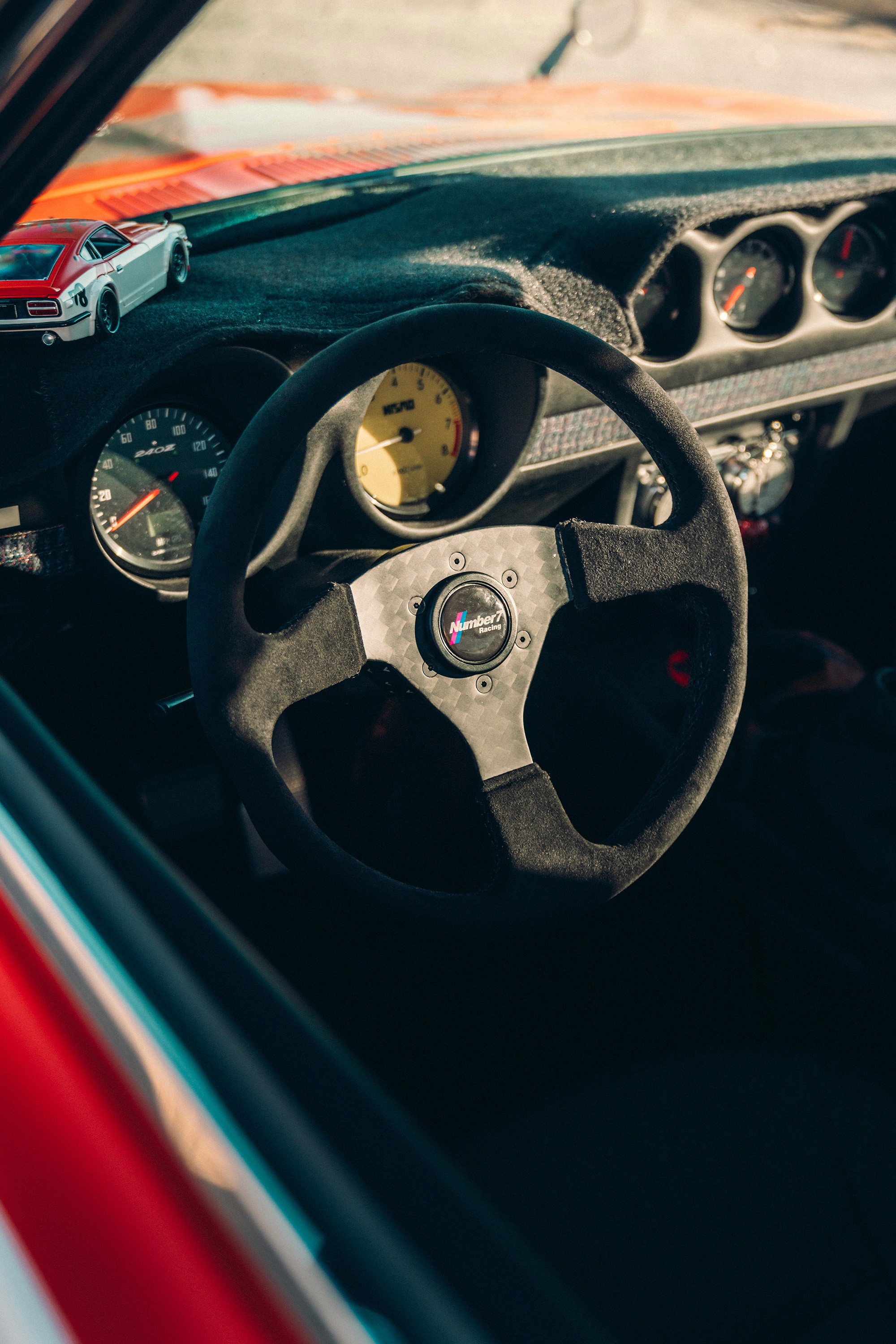 INOZETEK Sung KangStudent Driver Sunset Orange Datsun 240z