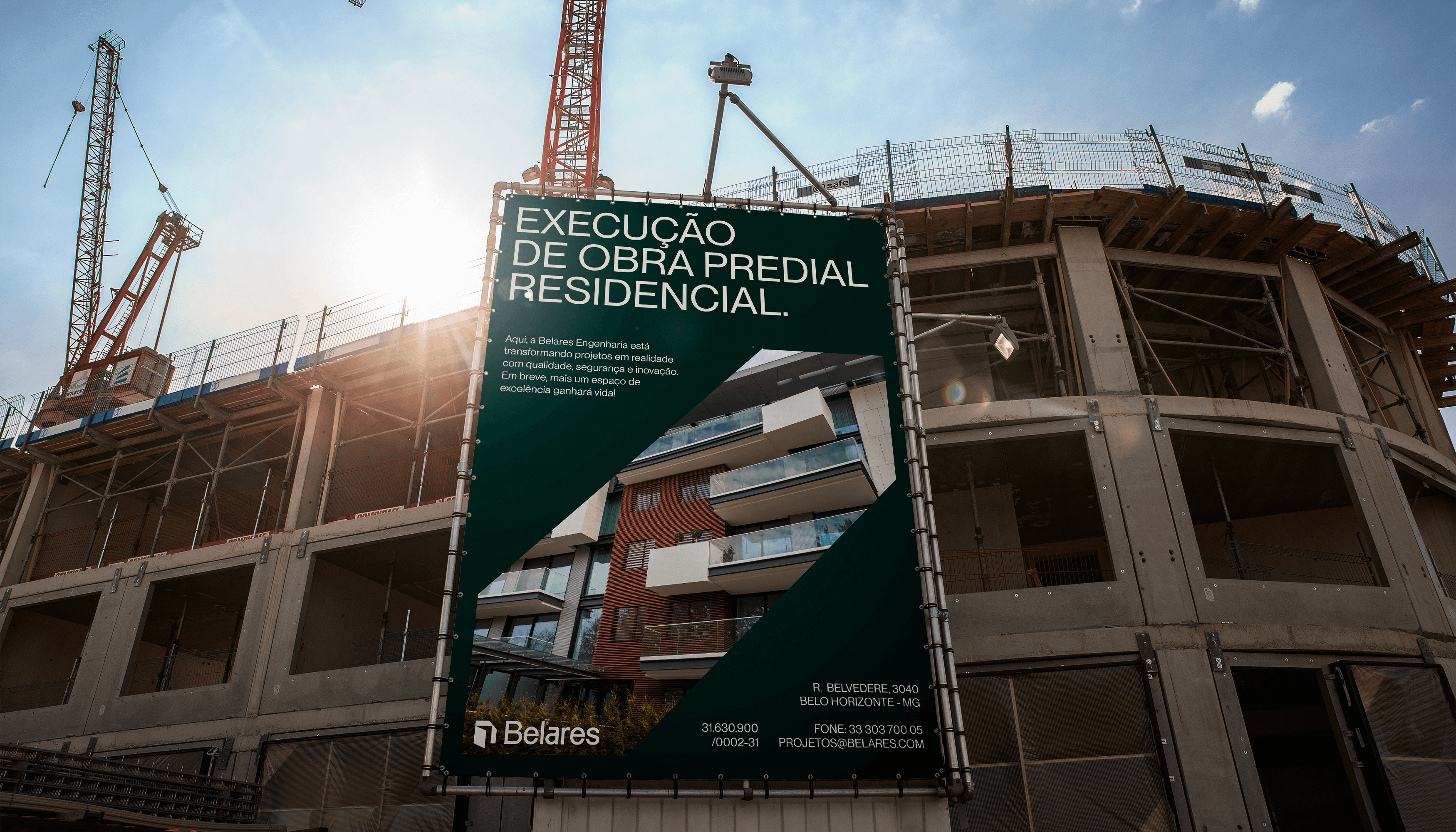 Painel publicitário da CSD Fintechs em estação urbana com mensagem sobre inovação no setor financeiro.