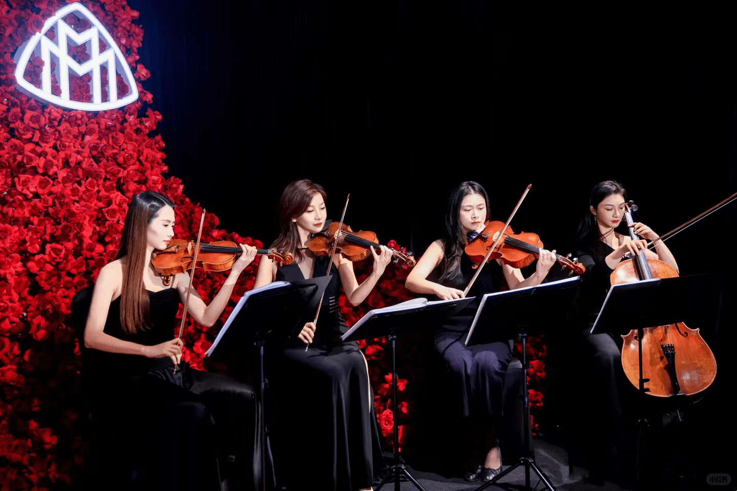 香港裝修工程 寵物傢俬訂製 寵物店內裝修案例 寵物店裝修工程 寵物店 規劃 寵物友好 獸醫診所 獸醫醫院 寵物診所室內設計 寵物美容店裝潢 寵物宅設計 狗 貓裝潢設計師 寵物友善設計 Cost-effective pet grooming salon design ideas Sustainable materials for pet store construction Innovative designs for small animal clinics