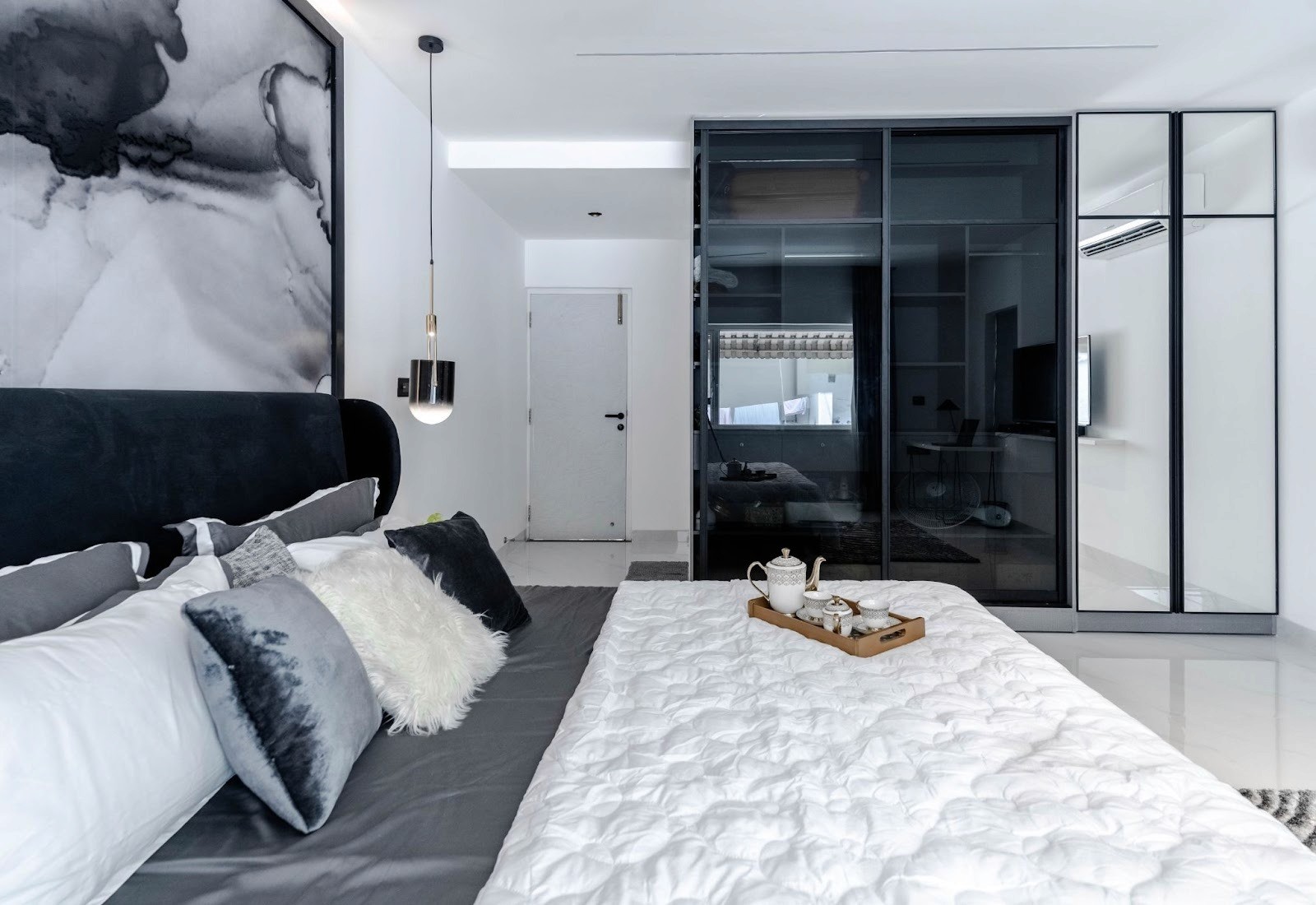 Wardrobe Size Standard: Core Dimensions Designers Follow