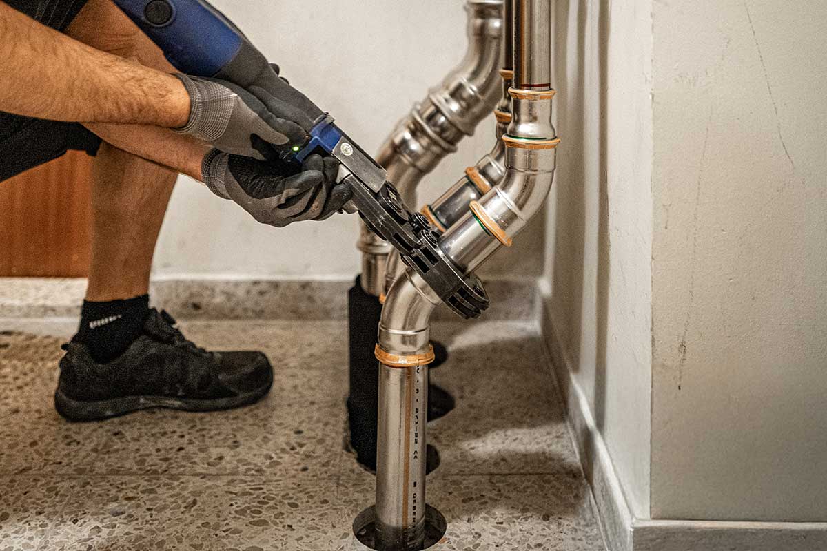 Roots Hub mit hybrider Wärmequelle  aus stiller Luftwärme und Erdwärme