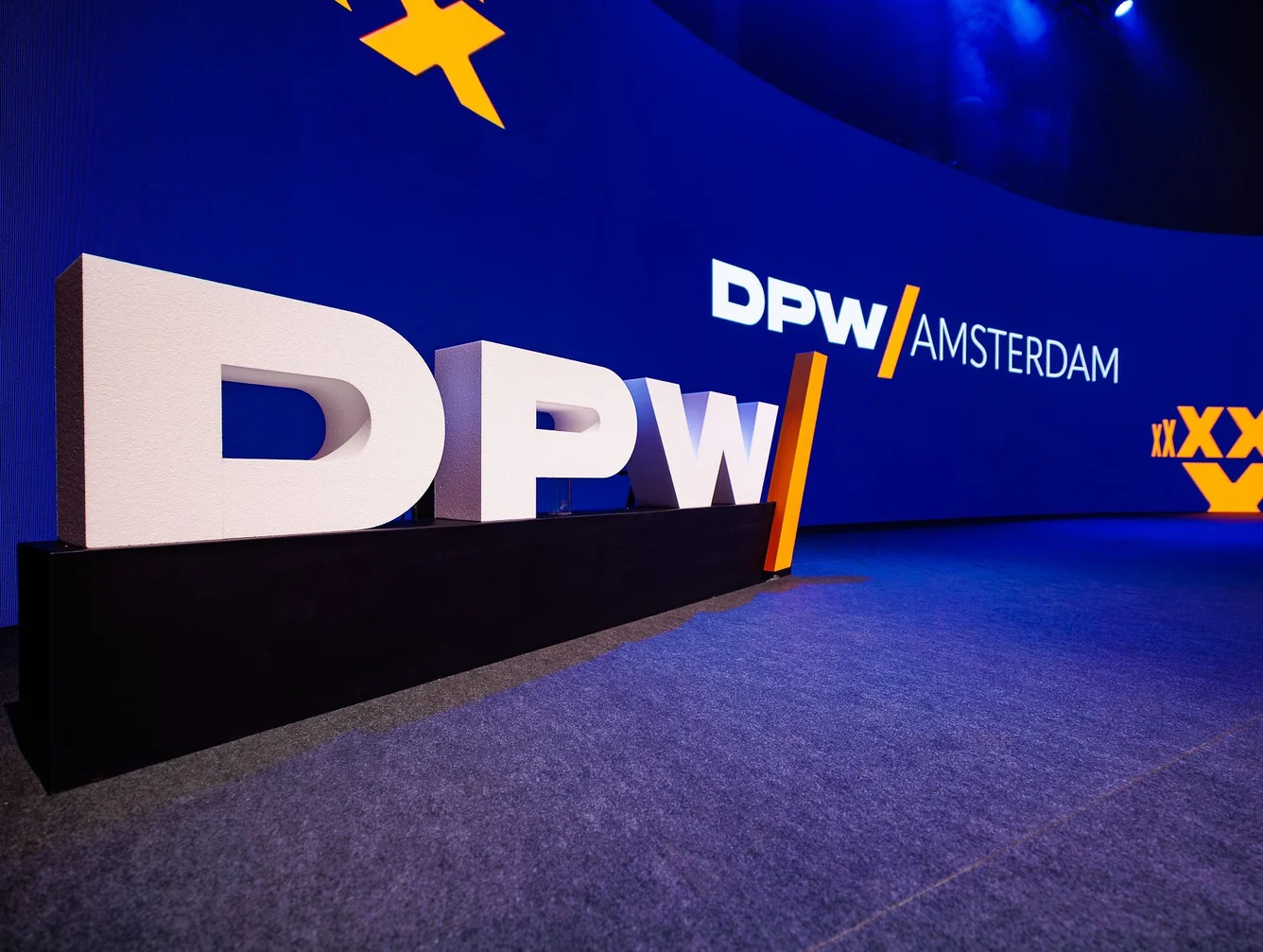 Who's speaking at DPW Amsterdam?