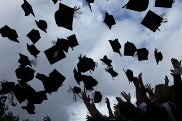 Universiti Awam di Indonesia yang Di iktiraf oleh Kerajaan Malaysia: Menjejak Impian di Negera Jiran