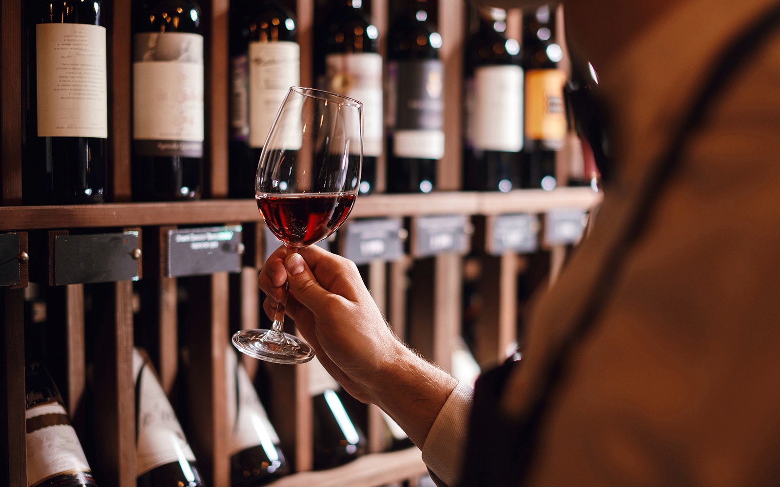 Wine tasting in a Roman cellar during a Food & Wine Tour in Rome.